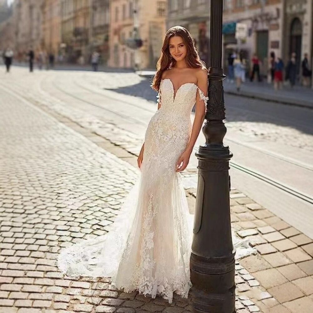IS-NWT US12 Ivory Sweetheart Neck Wedding Dress Backless Lace Train Bridal Gown